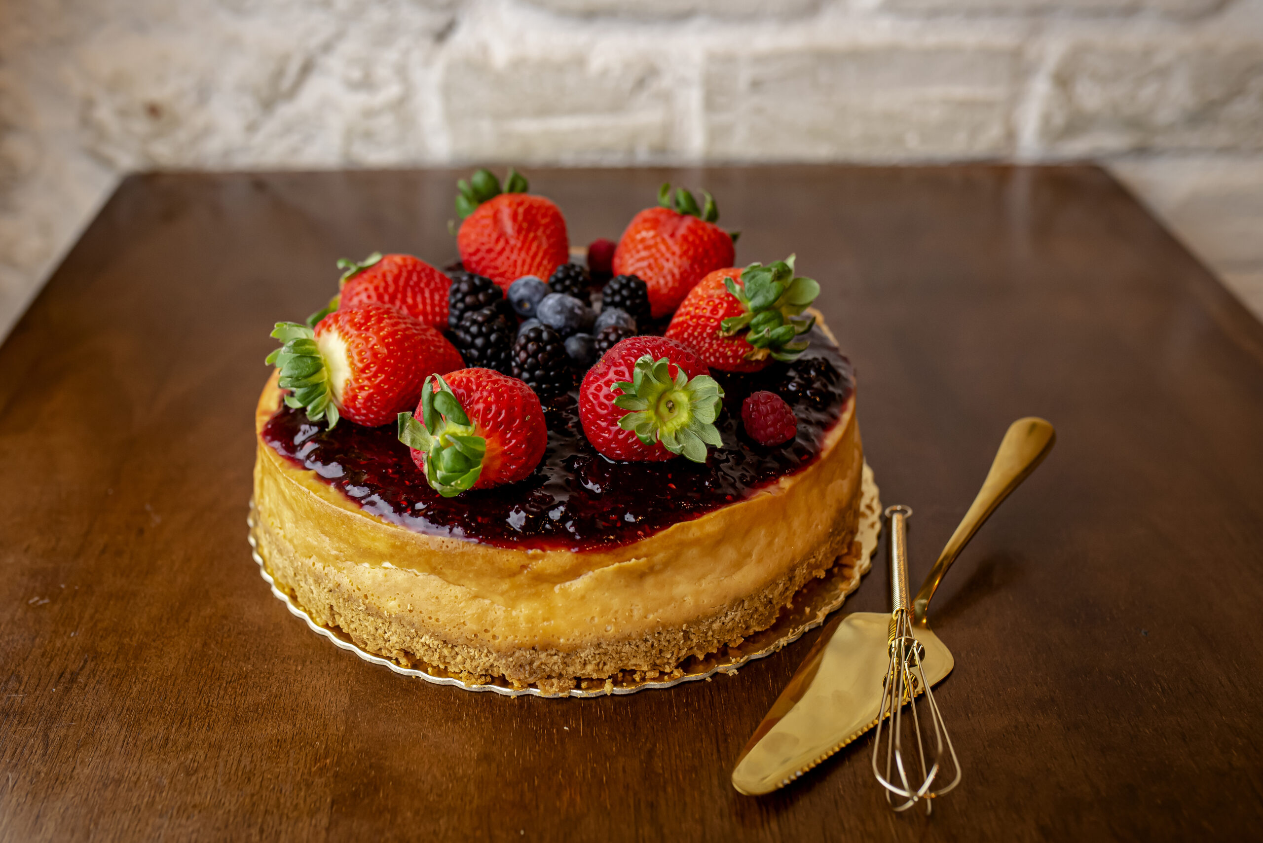 Cheesecake Clássica com Frutas Vermelhas