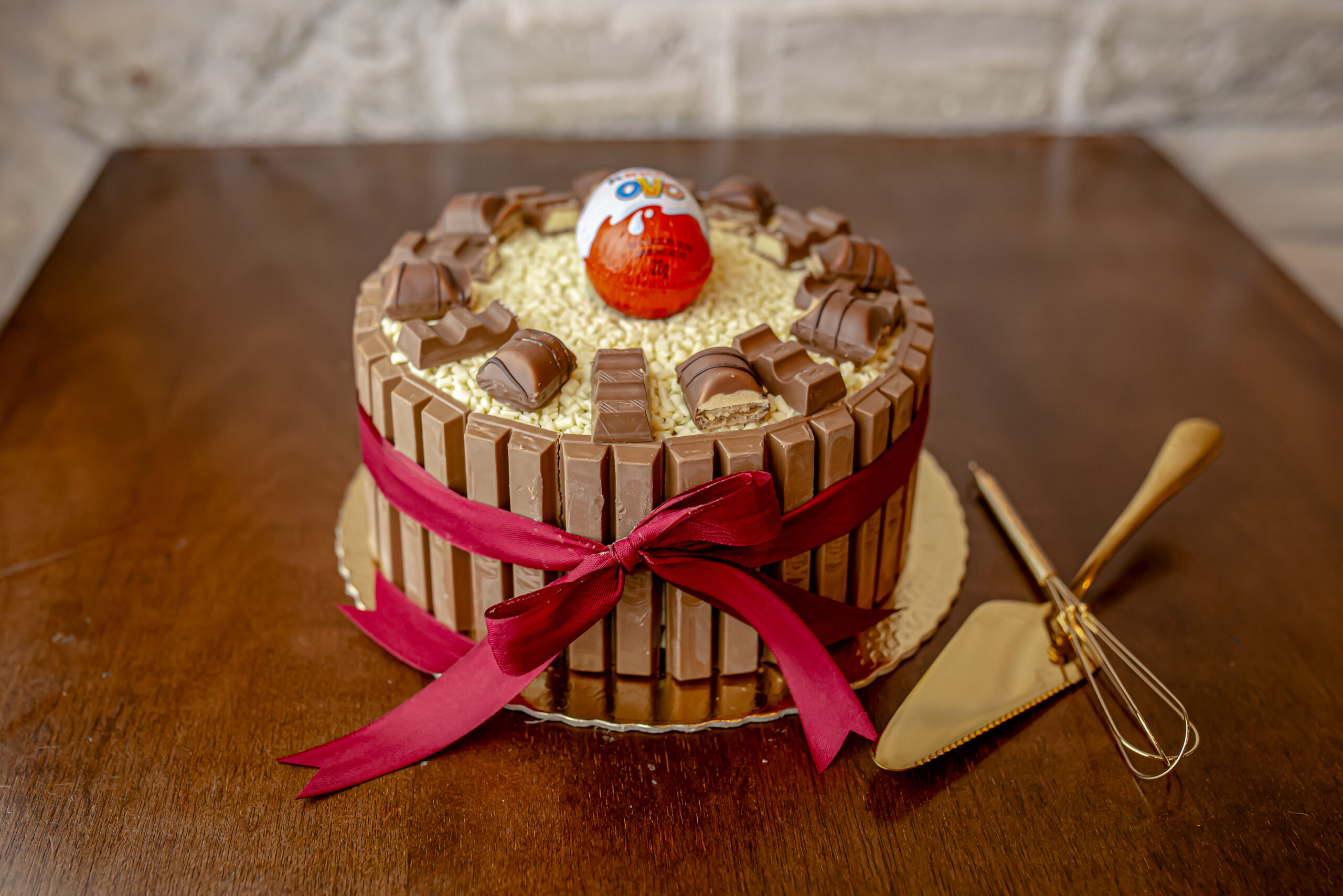 KitKat com KiNDER 18CM